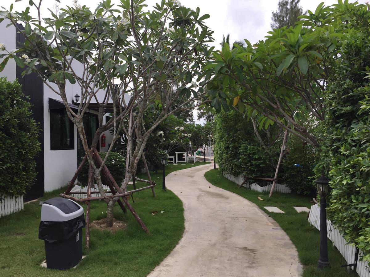 Loft Caravan Resort Haad Chao Samran Exterior foto